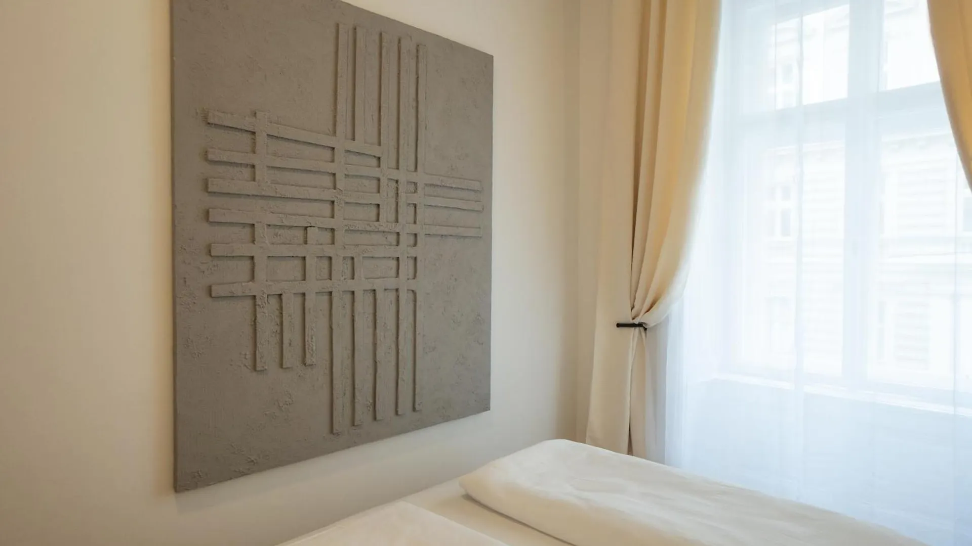Chic & Cozy 104M2 Flat, Walk To Top Attractions Bécs Apartman