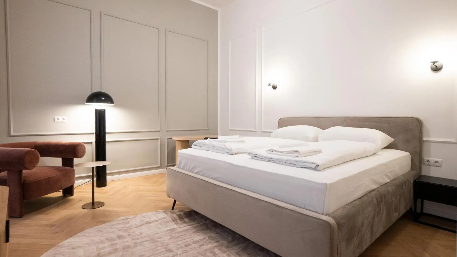Chic & Cozy 104M2 Flat, Walk To Top Attractions Viena 0*,  Austria